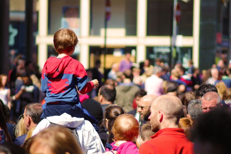 Dziecko w miejscu publicznym