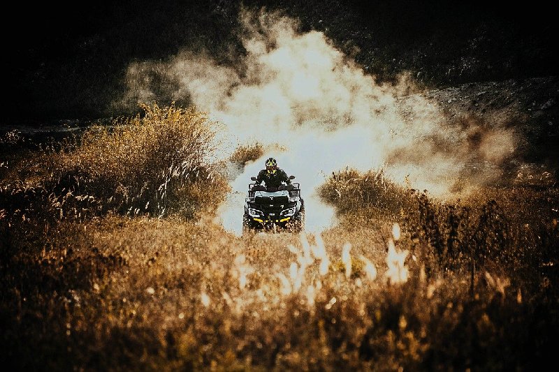 Rajdy quadów w hali